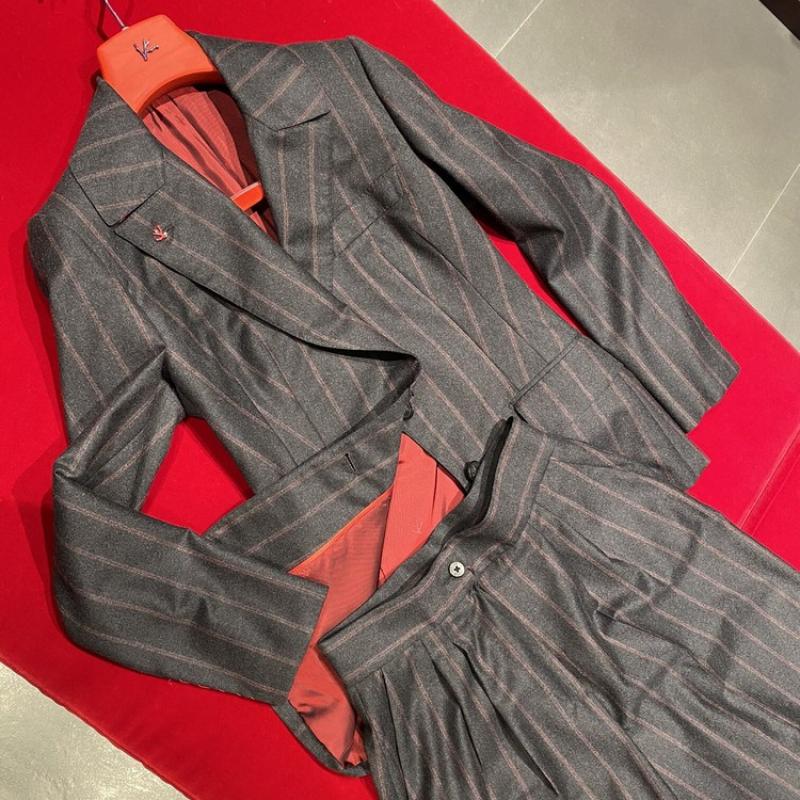 Женская коллекция от мужского бренда